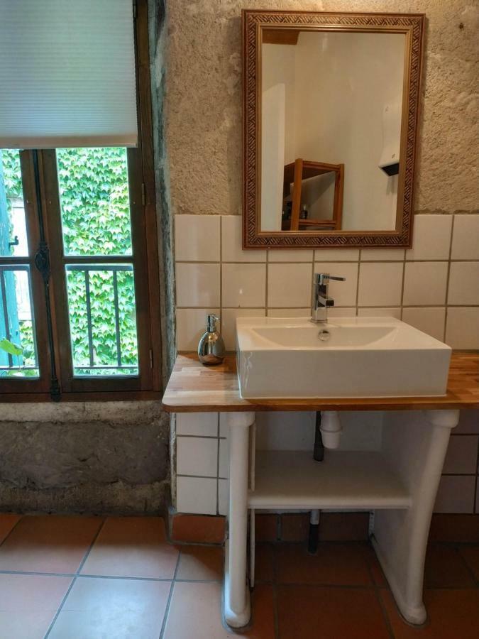 Gite Les Volets Verts Cesseras Eksteriør billede
